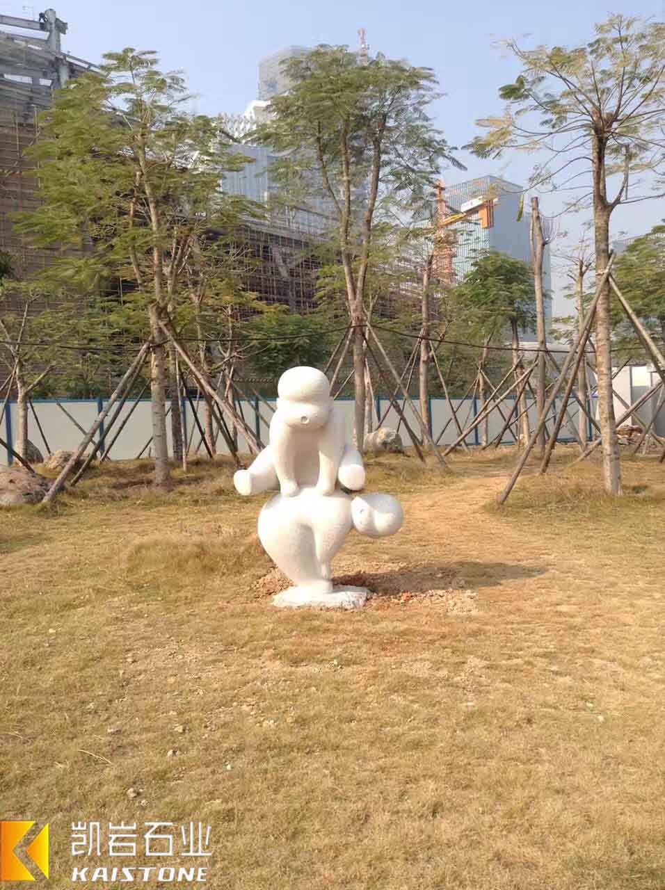 萌態(tài)可掬的小沙彌石雕 庭院設(shè)計(jì)中的禪意點(diǎn)綴